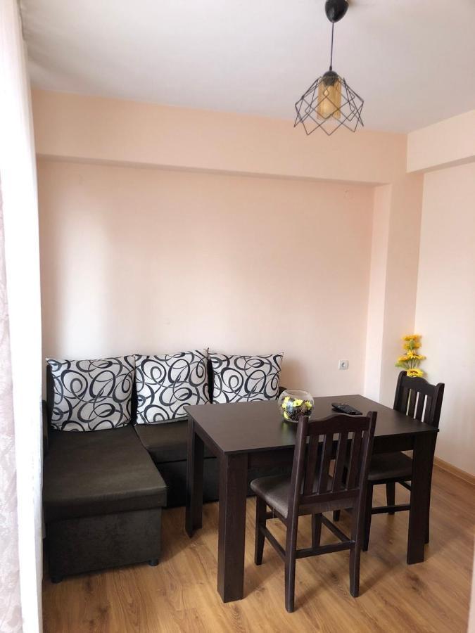 Central House Blagoevgrad Buitenkant foto